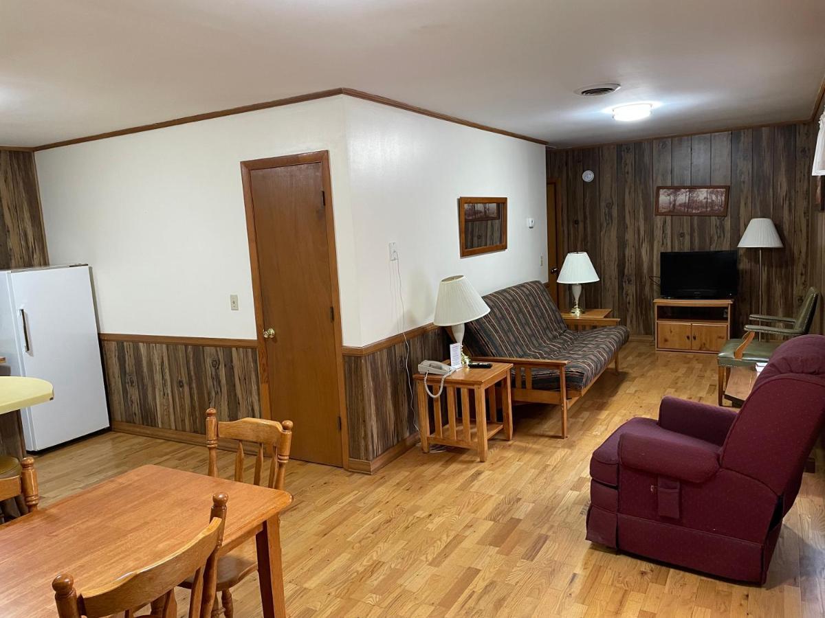 Spruce Pine Pine Valley Motel מראה חיצוני תמונה