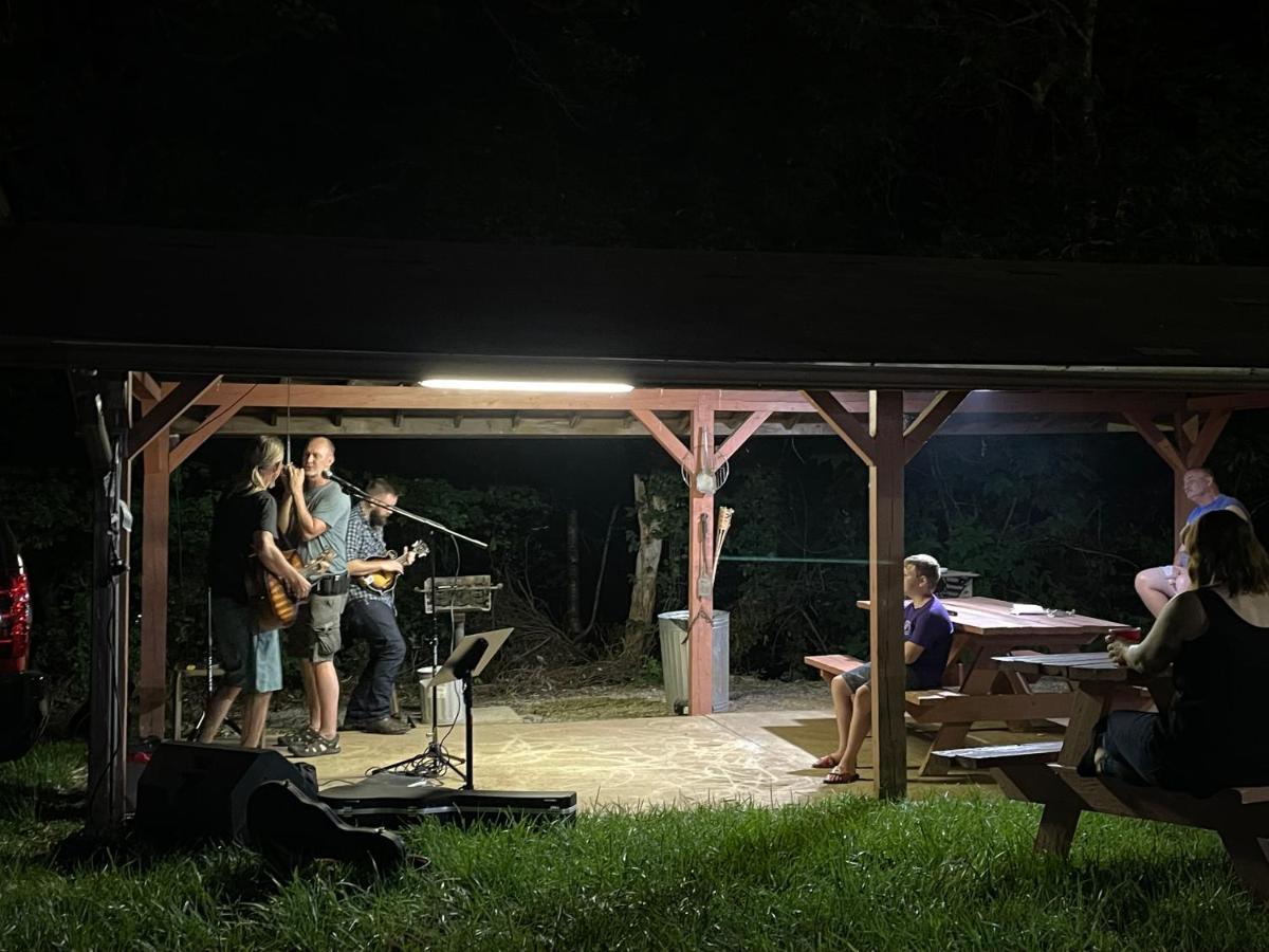 Spruce Pine Pine Valley Motel מראה חיצוני תמונה