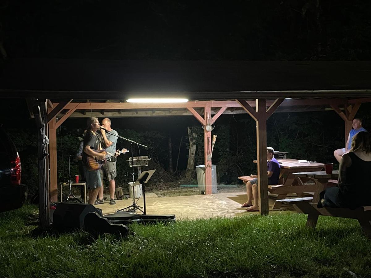 Spruce Pine Pine Valley Motel מראה חיצוני תמונה