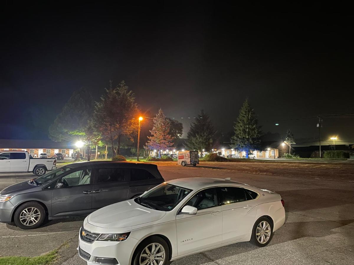 Spruce Pine Pine Valley Motel מראה חיצוני תמונה
