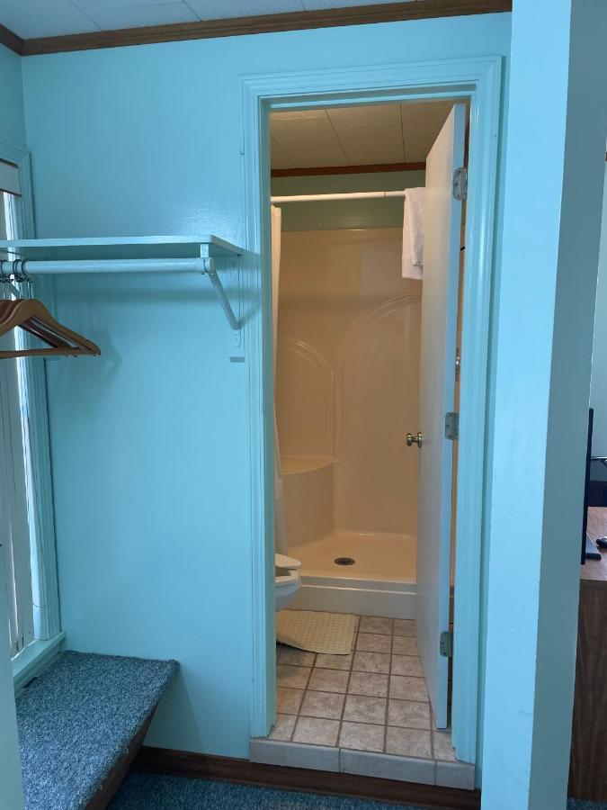 Spruce Pine Pine Valley Motel מראה חיצוני תמונה