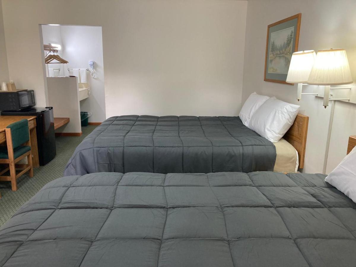 Spruce Pine Pine Valley Motel מראה חיצוני תמונה