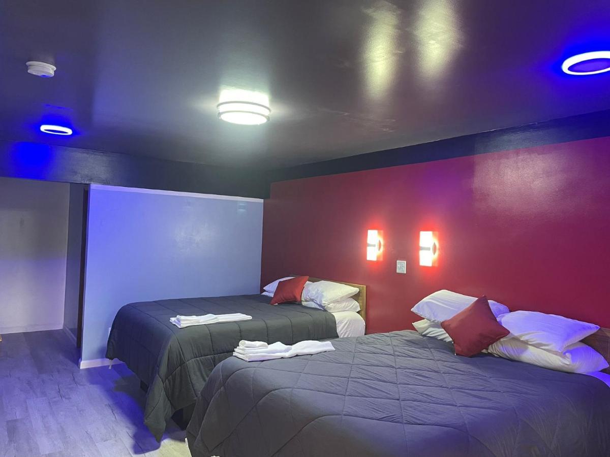 Spruce Pine Pine Valley Motel מראה חיצוני תמונה